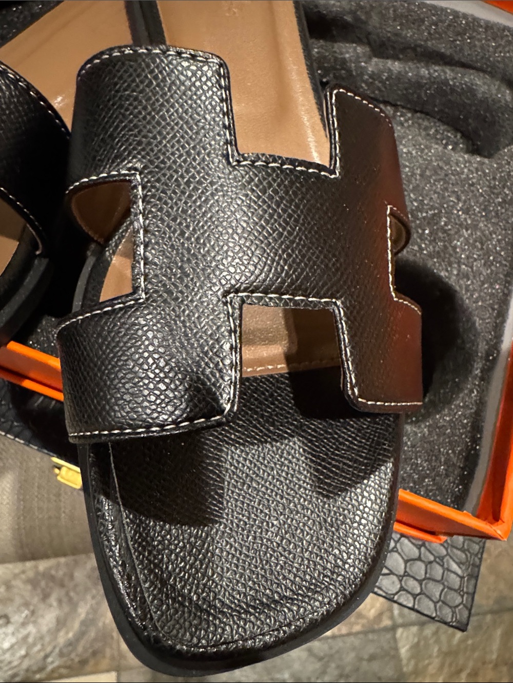 H Black Slide Sandals - Stylish Casual Slip-On - Picture 3 of 13